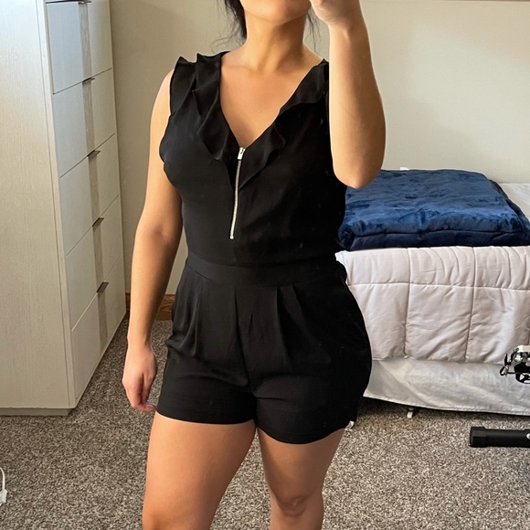 Express Black Romper - Picture 4 of 6
